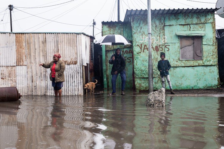 Flooding affecting a Cape Town neighbourhood